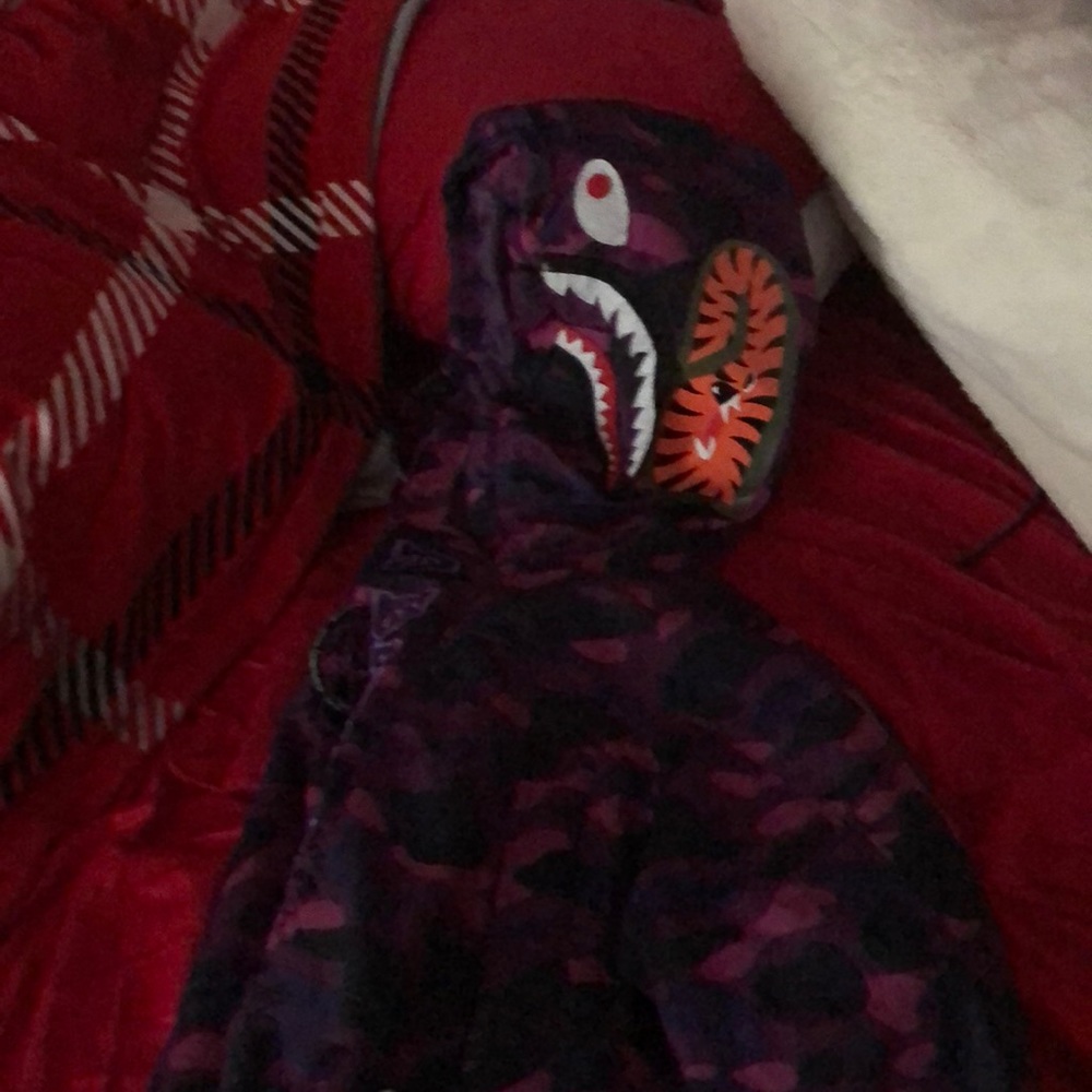 Bape - Picture 5 of 7